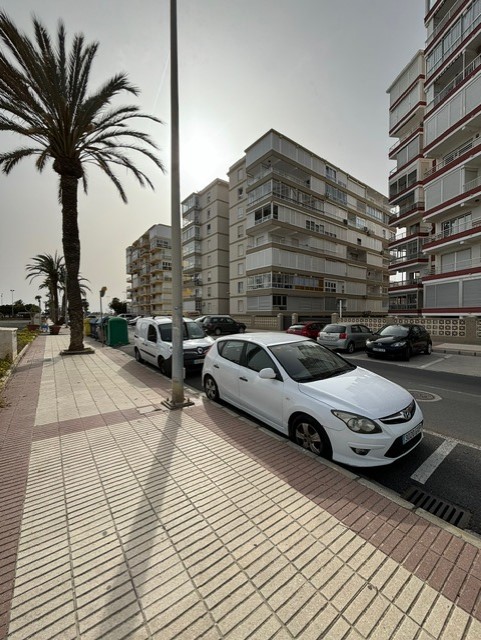 MAGNIFICENT APARTMENT RENOVATED FOR THE WINTER MONTHS. PRICE €750 / month