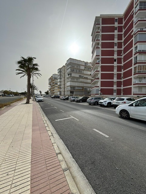 MAGNIFICENT APARTMENT RENOVATED FOR THE WINTER MONTHS. PRICE €750 / month