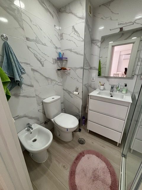 HERRLICH RENOVIERTE WOHNUNG FÜR DIE WINTERMONATE 750 € / Monat