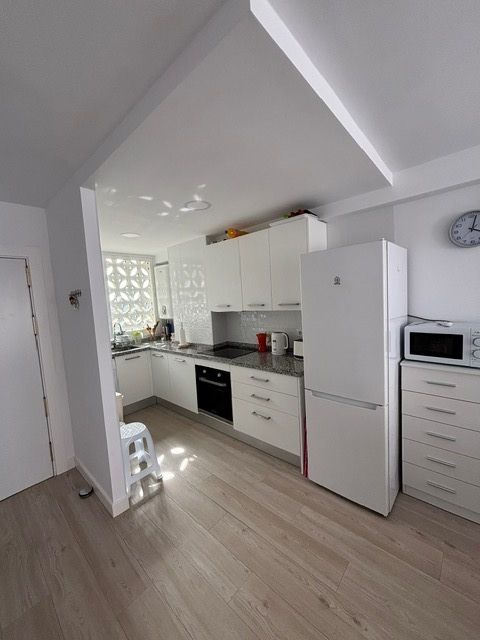 HERRLICH RENOVIERTE WOHNUNG FÜR DIE WINTERMONATE 750 € / Monat