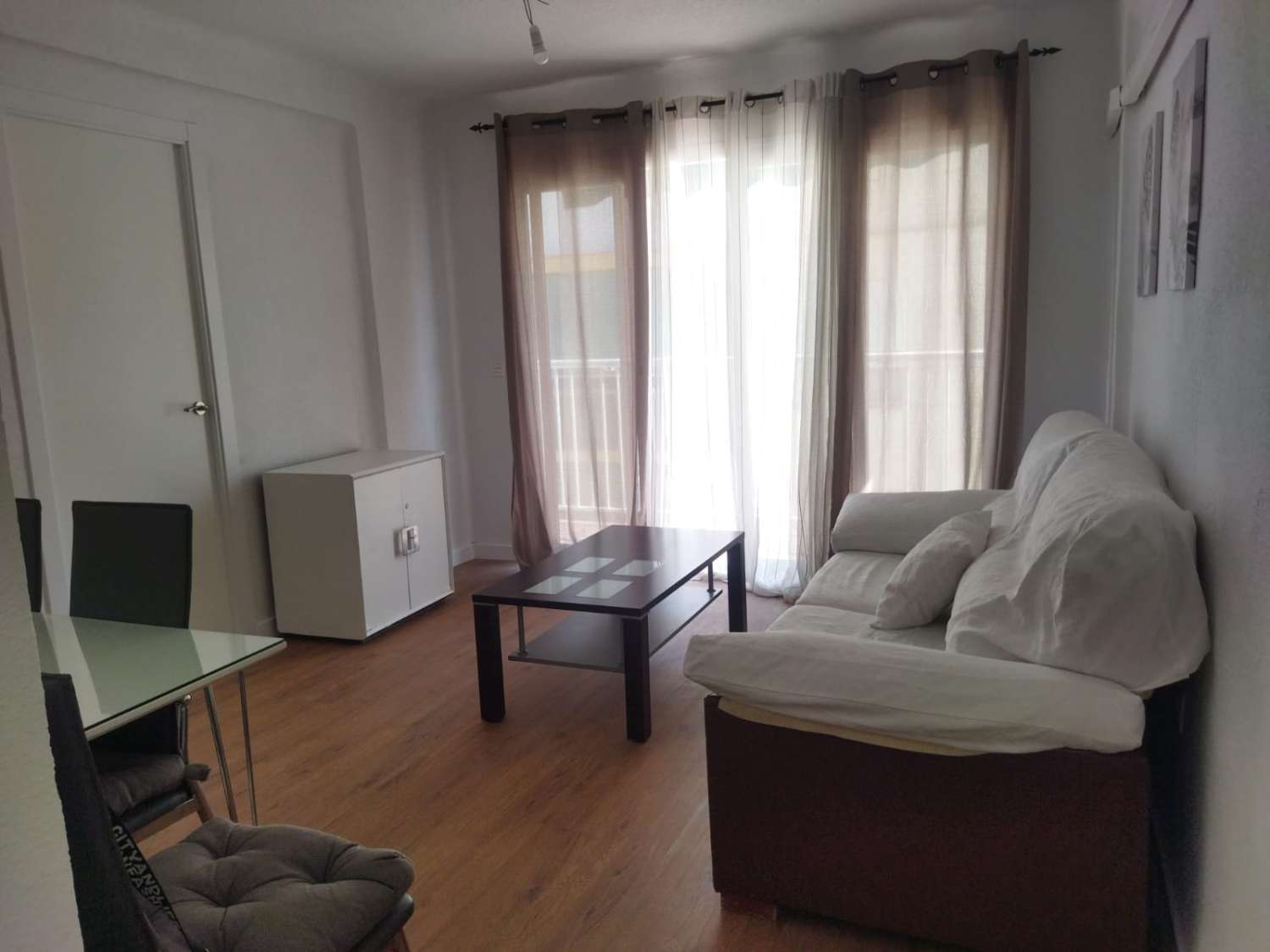 APARTAMENTO DE  CORTA TEMPORADA. PRECIO 550 € /MES