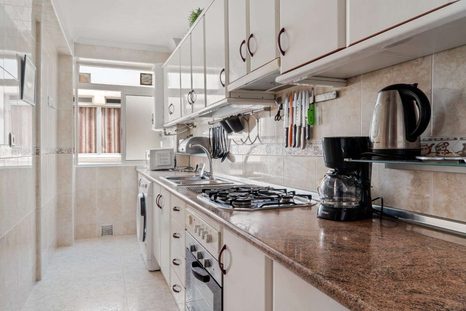 SHORT TERM APARTMENT FROM OCTOBER TO MAY