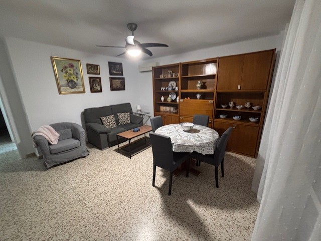 3 BEDROOM APARTMENT FROM JANUARY TO JUNE. €675/month