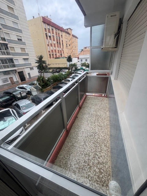 SHORT-TERM APARTMENT FROM SEPTEMBER 16 TO JUNE 15. PRICE: €600/MONTH