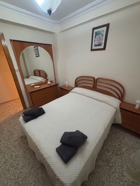 SHORT-TERM APARTMENT FROM SEPTEMBER 16 TO JUNE 15. PRICE: €600/MONTH