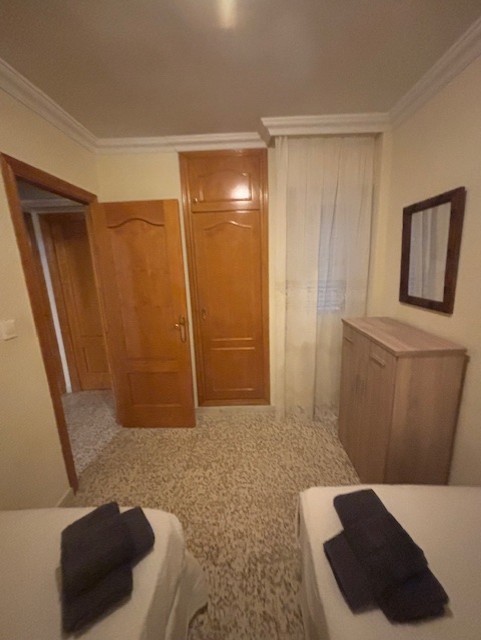 SHORT-TERM APARTMENT FROM SEPTEMBER 16 TO JUNE 15. PRICE: €600/MONTH