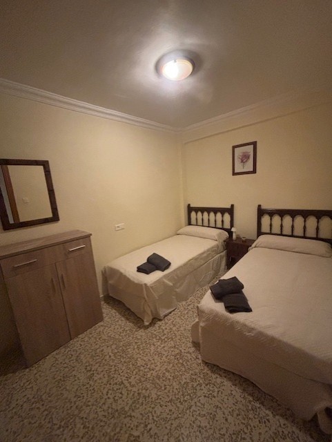 SHORT-TERM APARTMENT FROM SEPTEMBER 16 TO JUNE 15. PRICE: €600/MONTH