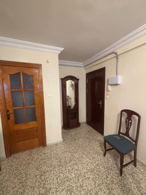 SHORT-TERM APARTMENT FROM SEPTEMBER 16 TO JUNE 15. PRICE: €600/MONTH