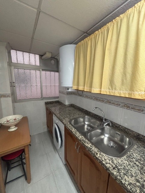 SHORT-TERM APARTMENT FROM SEPTEMBER 16 TO JUNE 15. PRICE: €600/MONTH