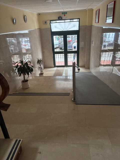 SHORT-TERM APARTMENT FROM SEPTEMBER 16 TO JUNE 15. PRICE: €600/MONTH