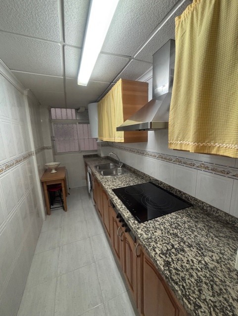 SHORT-TERM APARTMENT FROM SEPTEMBER 16 TO JUNE 15. PRICE: €600/MONTH
