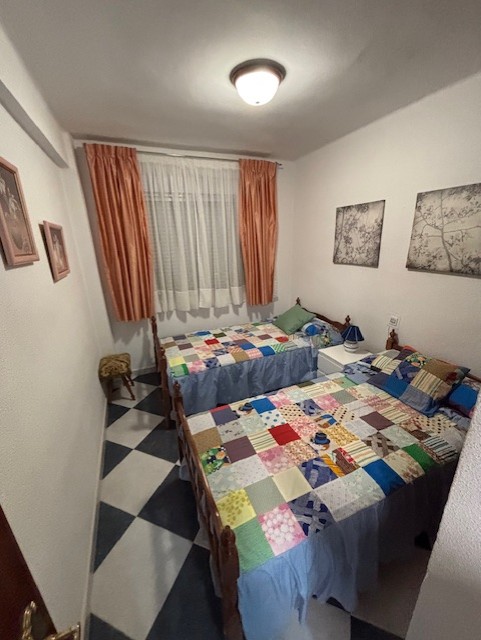 PISO DE CORTA TEMPORADA  DE OCTUBRE A MAYO INCLUIDO. PRECIO: 650 € / MES.