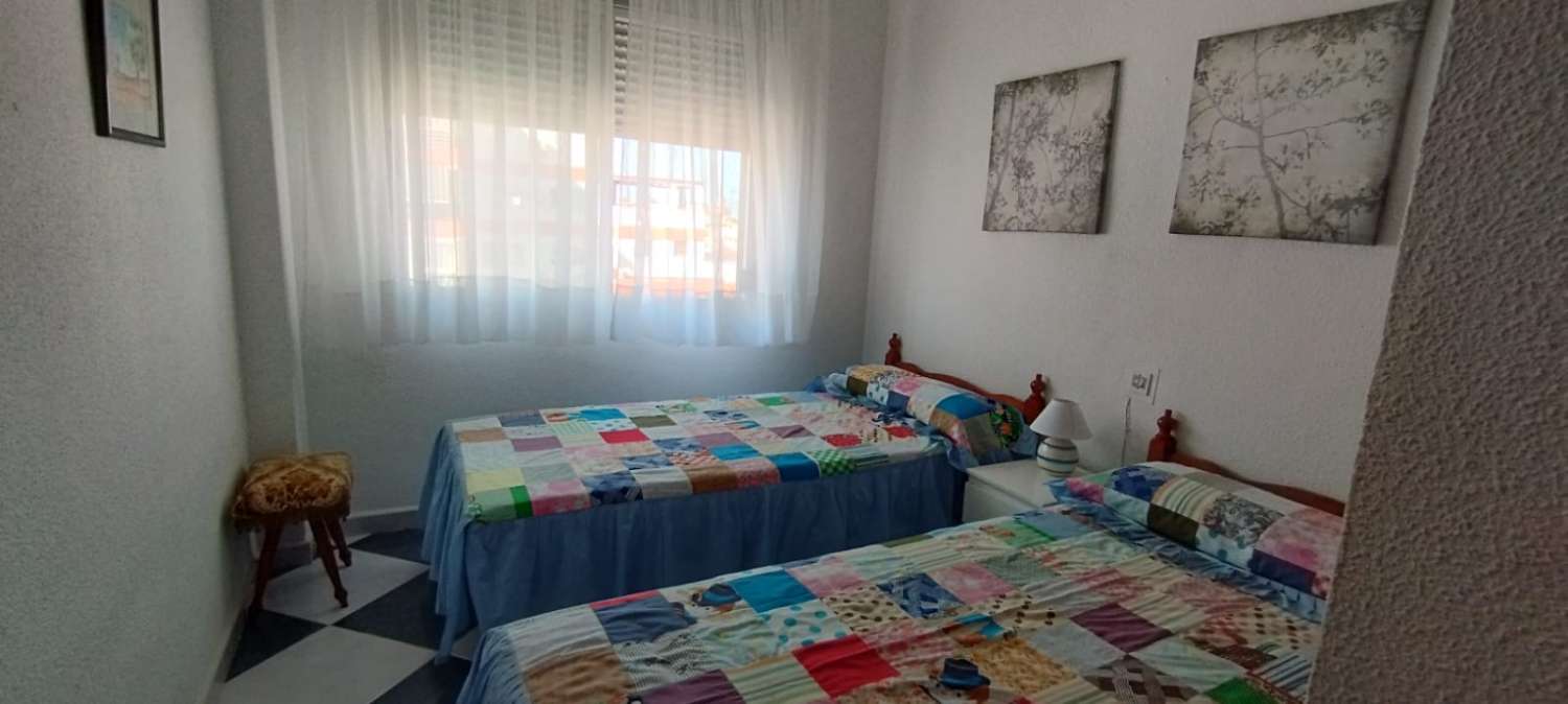 KURZZEITWOHNUNG VON OKTOBER BIS EINSCHLIESSLICH MAI. PREIS: 650 €/MONAT.