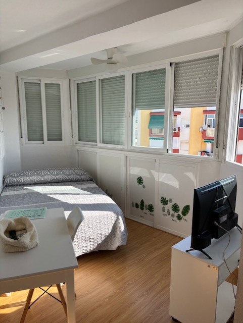 SHORT STAY STUDIO FROM SEPTEMBER TO JUNE