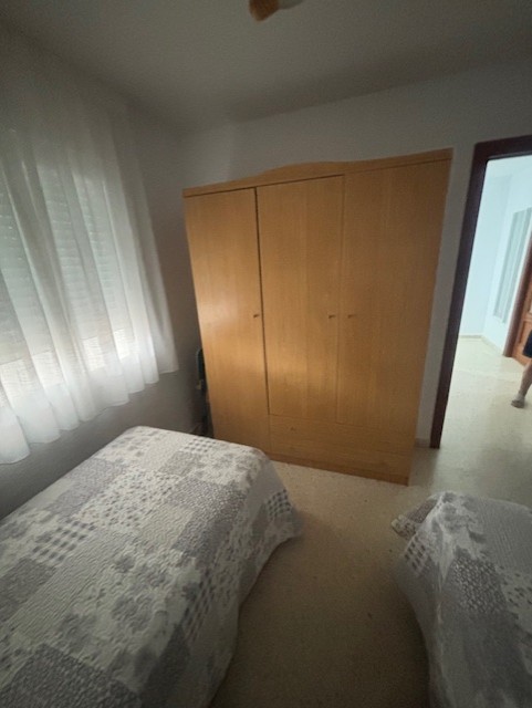 SHORT TERM APARTMENT FROM SEPT TO JUNE. PRICE: €650/MONTH