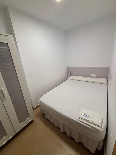 PISO RENOVADO DE CORTA TEMPORADA .PRECIO 600 € / MES