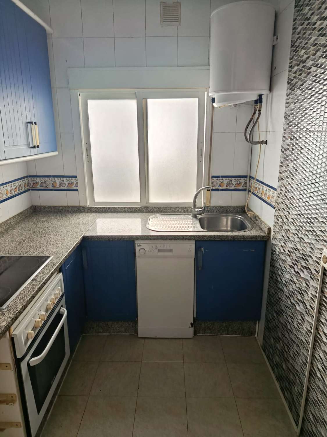 Zentral gelegene Wohnung in einer Fußgängerzone. Nur 150 Meter zum Strand.