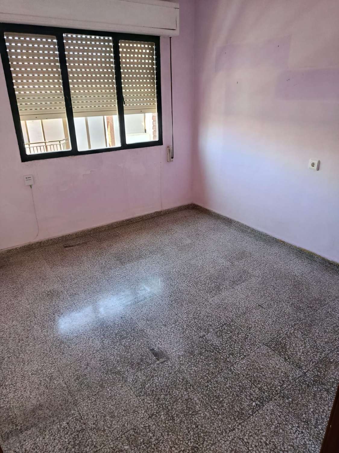 Zentral gelegene Wohnung in einer Fußgängerzone. Nur 150 Meter zum Strand.