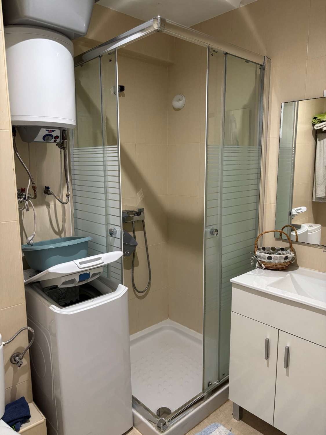 COQUETO ESTUDIO SOLEADO DISPONIBLE DESDE ENERO A MAYO INCLUIDO