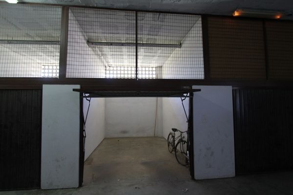 Cochera cerrada para todo el año.