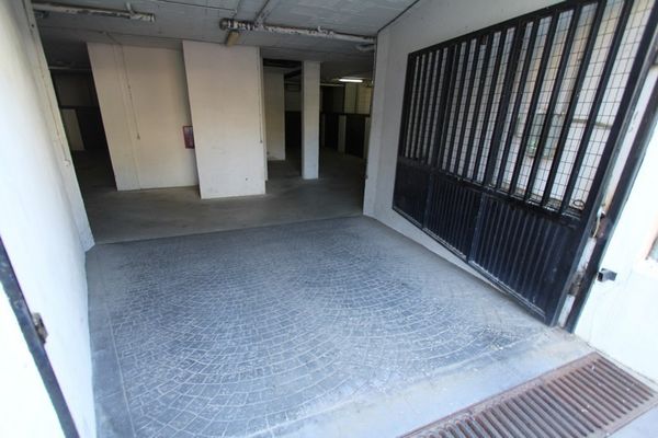 Cochera cerrada para todo el año.