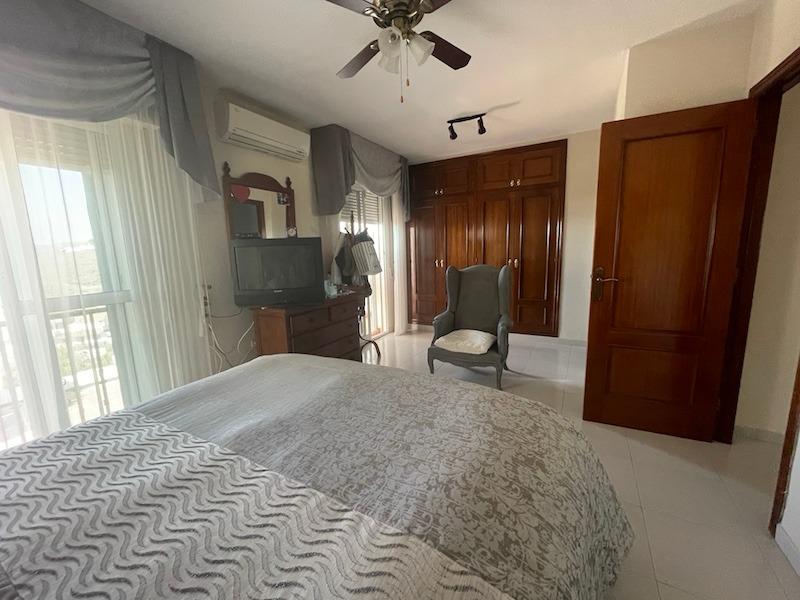 MAGNIFICO CHALET ADOSADO PARA LARGA TEMPORADA